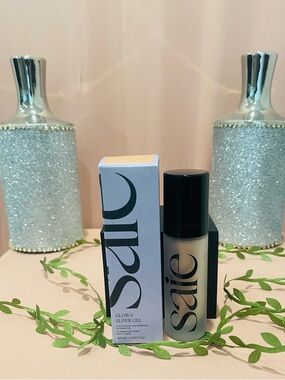 Saie Glow Super Gel - Beige Radiance